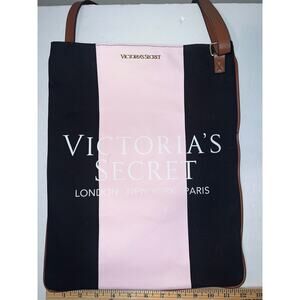 VICTORIA SECRET LONDON NEW
YORK PARIS BAG NWOT